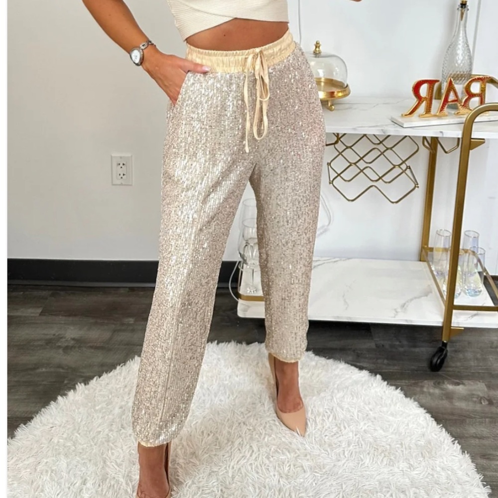 Boutique sequin jogger pant small new tags